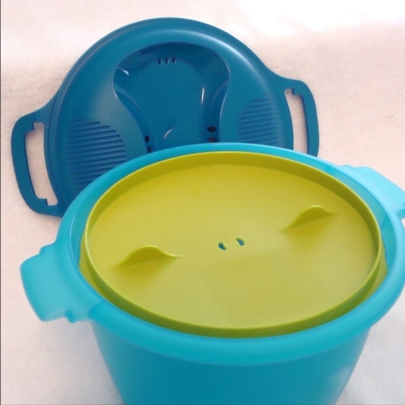 Tupperware Microwave Rice Cooker - Picture 2 of 2